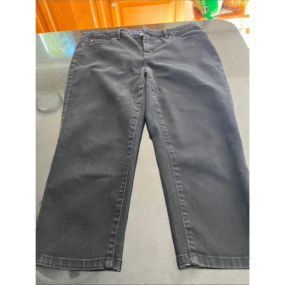 Charter Club Women's Black capri Jeans